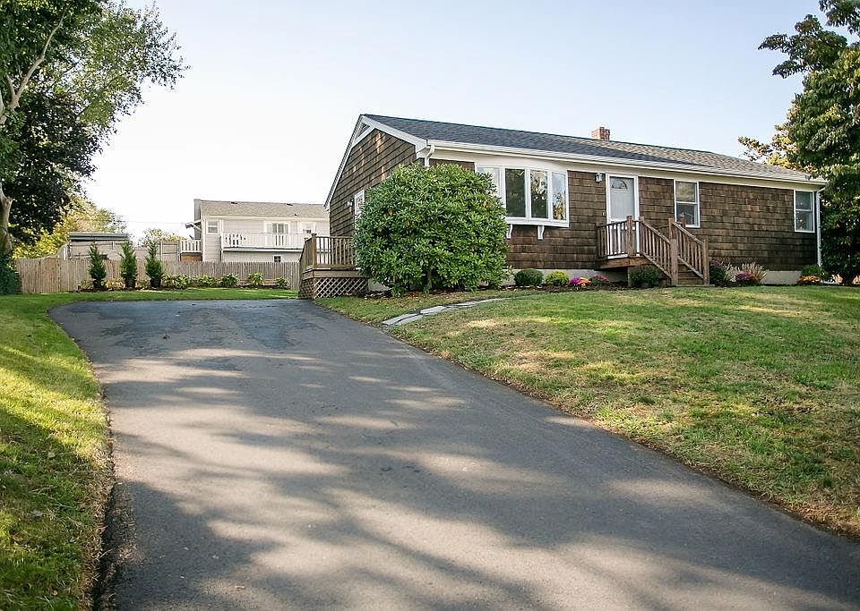 54 Valhalla Dr, Portsmouth, RI 02871 Zillow