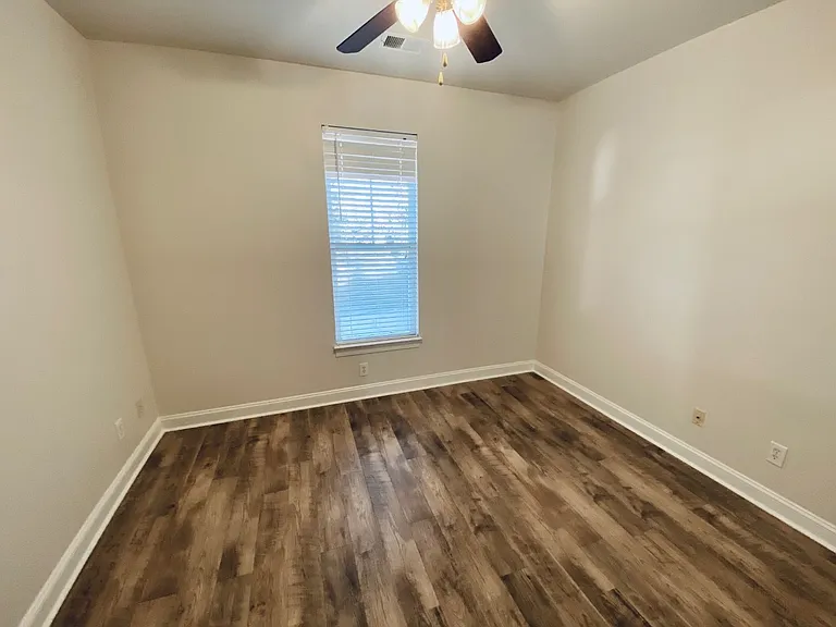 Right bedroom 4_12222020
