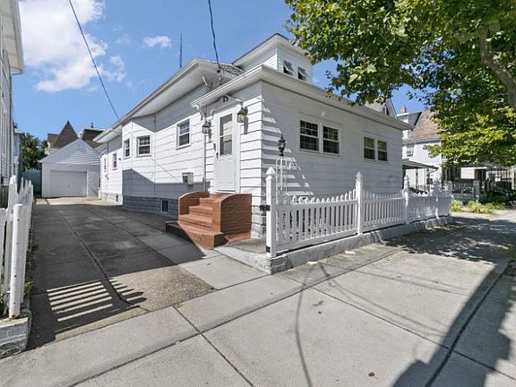 3rd image of 144 W Hand Ave