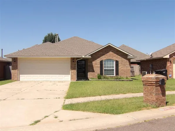 4405 Apple Blossom Cir, Moore, OK 73160