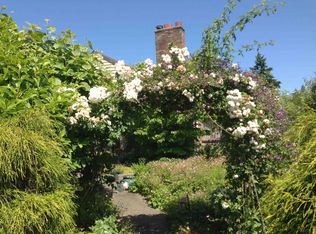 8225 Forest Dr NE, Seattle, WA 98115