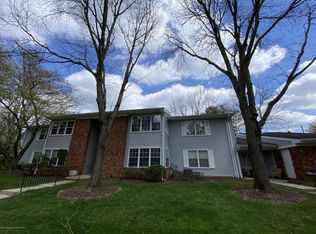 41 Hogan Ln, Red Bank, NJ 07701