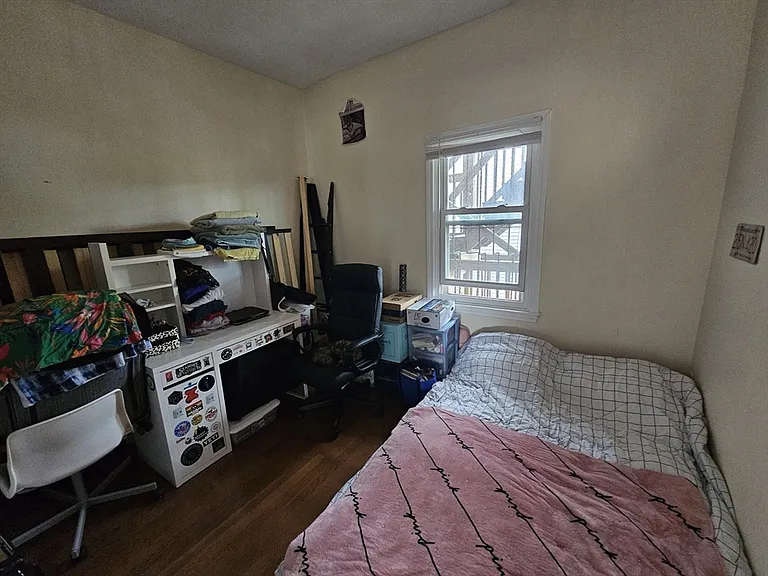 464 Meridian St #B — Photo 6