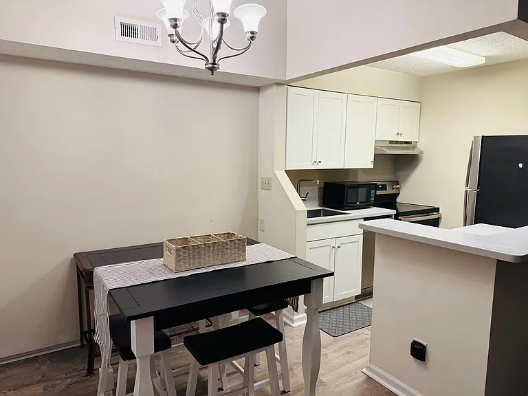 22 Wells Ct #22 — Photo 4