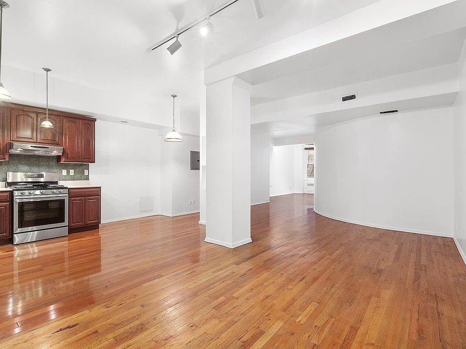 1st image of 176 Broadway APT 7D