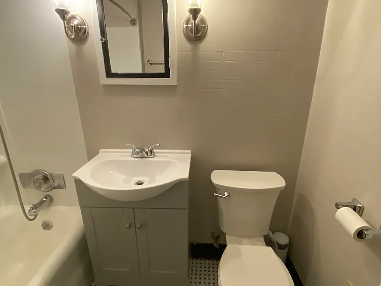 8 S Hanover St #301 — Photo 14