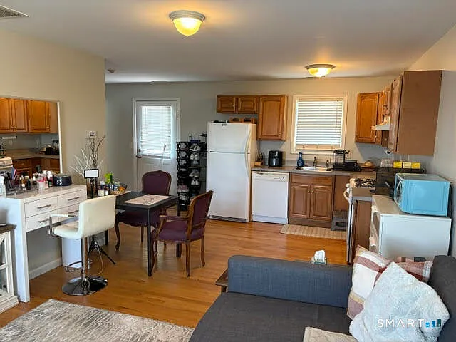 33 Beal St #2 — Photo 10