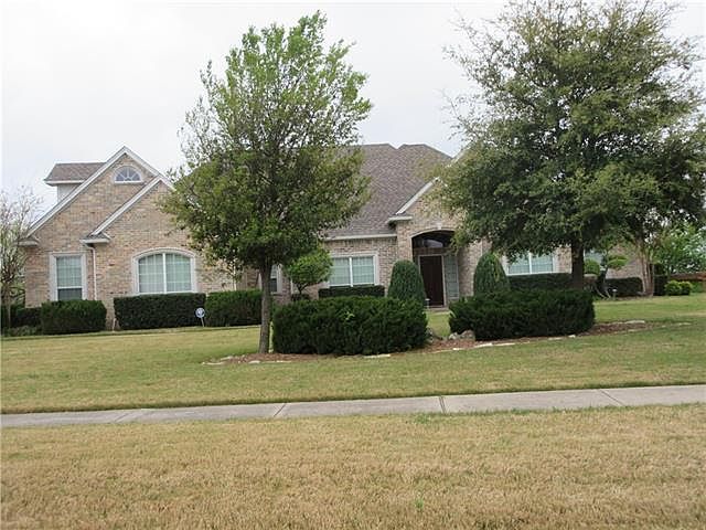1st image of 2832 Fairway Dr