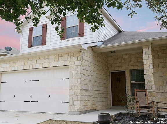 3rd image of 305 Maple Way