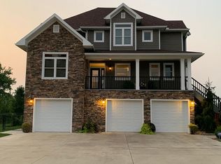 4 Stern Dr, Williamstown, WV 26187