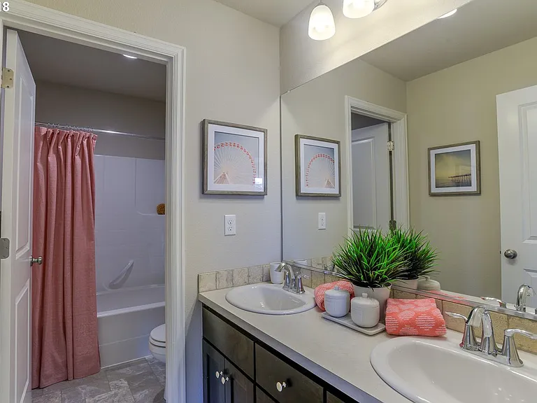 7448 NW 165th Ave — Photo 9