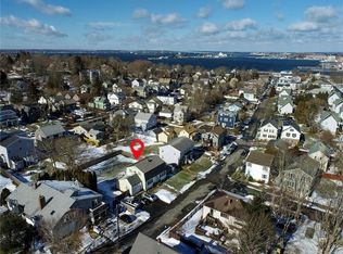 123 Houston Ave, Newport, RI 02840