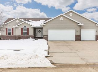1680 Bellboy Dr, Marion, IA 52302