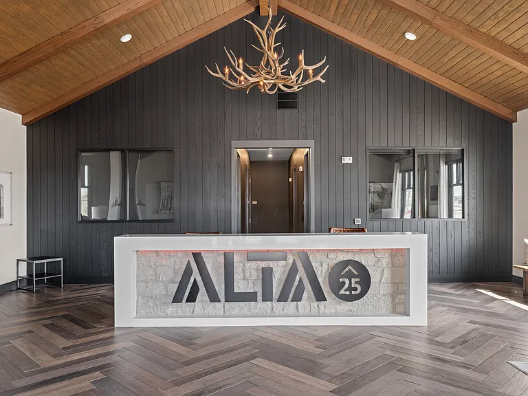 Alta25 Luxury Apartment Homes — Photo 1