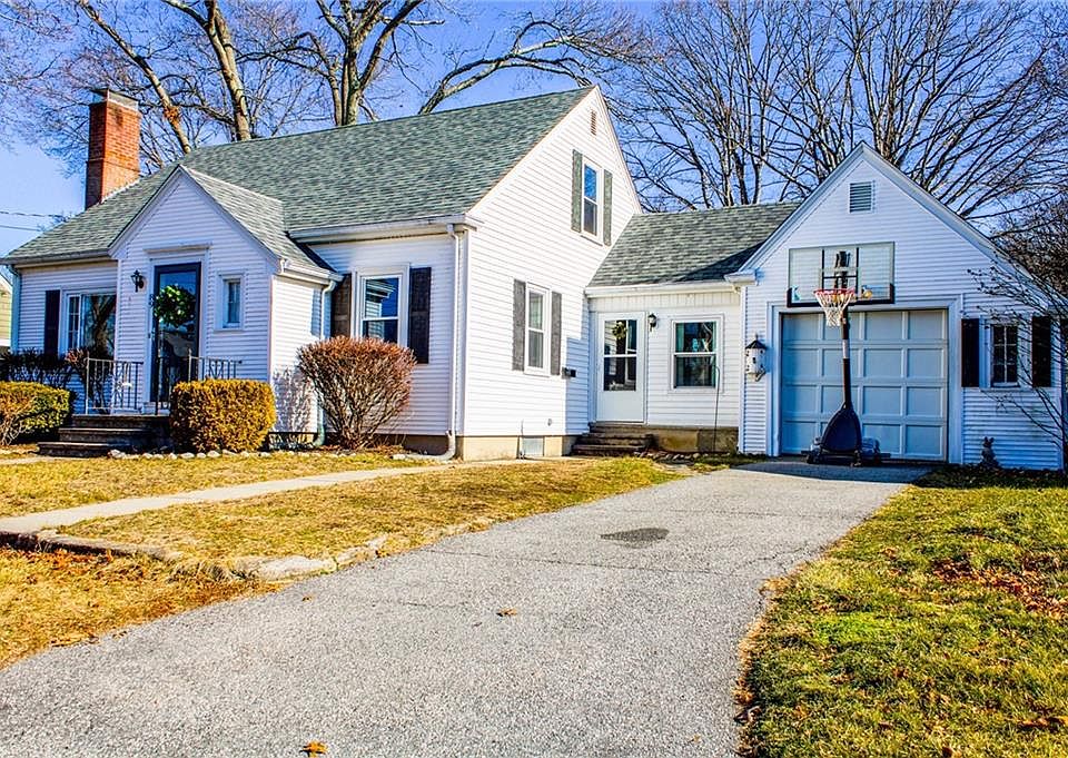 89 Brookdale Blvd, Pawtucket, RI 02861 Zillow