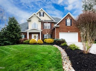 708 Heathgate Rd, Knoxville, TN 37922