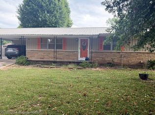 306 W Nickell St, Ozark, AR 72949