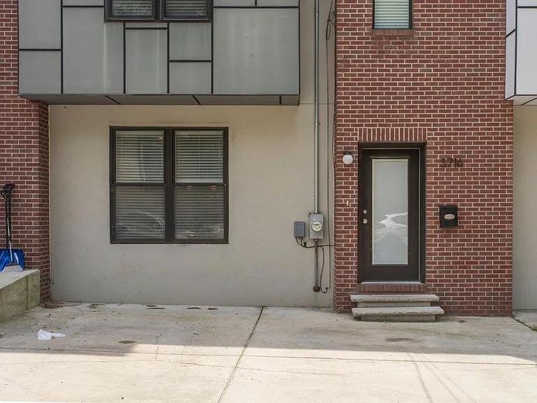 3716 Sharp St — Photo 10