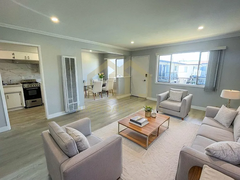720 N G St #16 — Photo 1