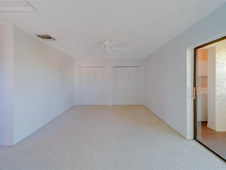 1 Windrush Blvd #28 — Photo 14