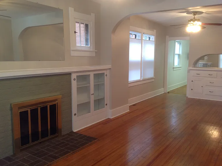 845 S Corona St — Photo 2