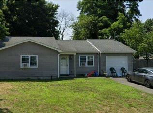 556 Taylor Avenue, East Patchogue, NY 11772