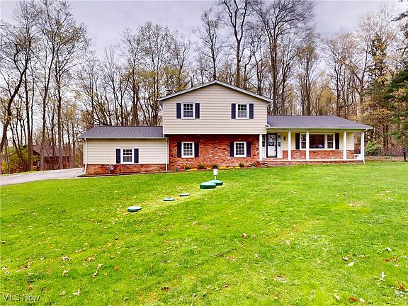 2nd image of 7662 Oak Hill Dr