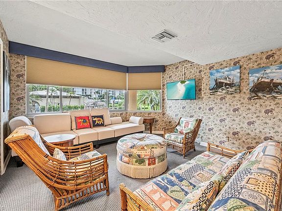 5th image of 4041 Gulf Shore BLVD N #106