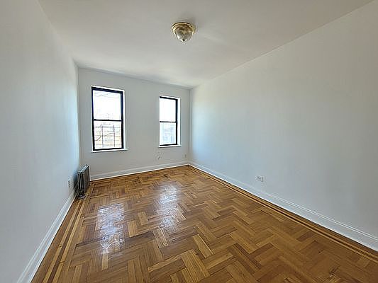 2nd image of 2080 Grand Concourse #B55