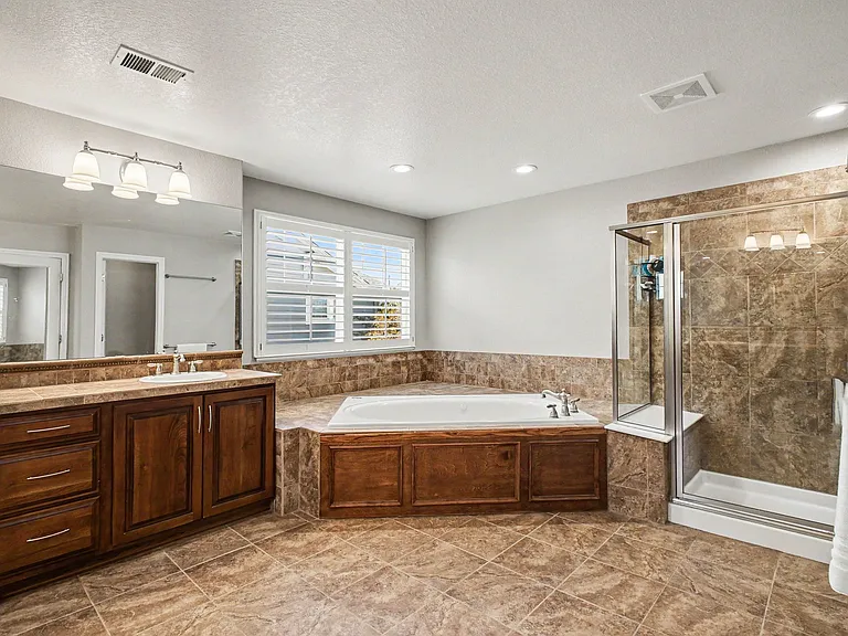 2212 Ridgetrail Dr — Photo 12