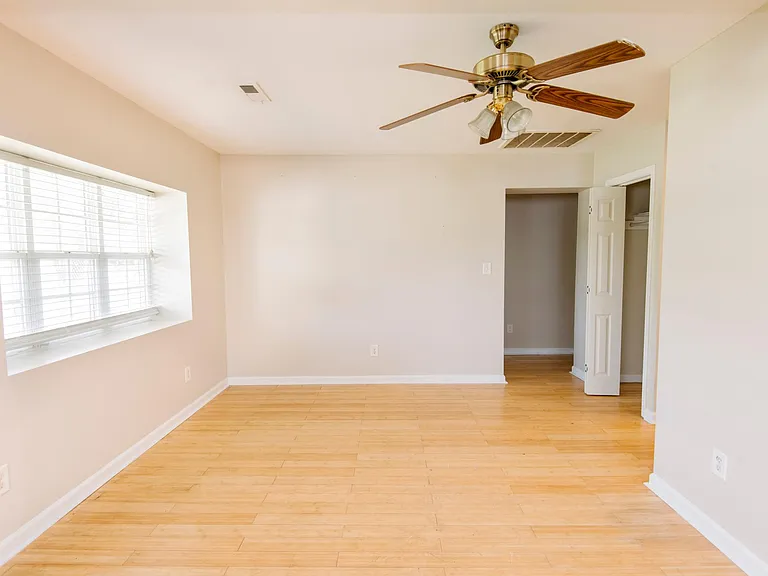 3125 Tryon Rd — Photo 6