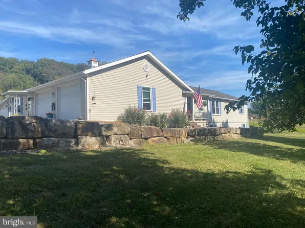 158 Farm Dr, Thompsontown, PA 17094