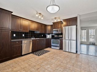 6 Vivian Way, Spruce Grove, AB T7X 0G9