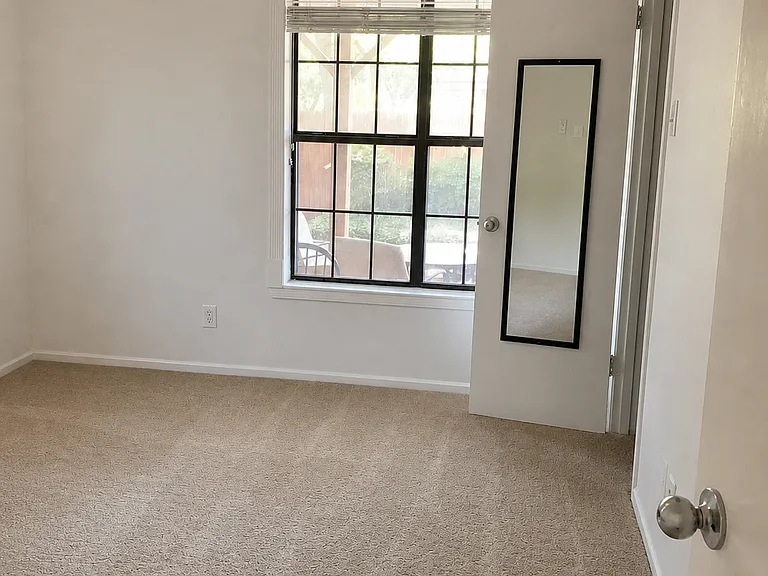 507 Worcester Way — Photo 13