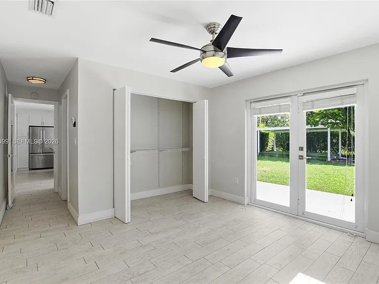 6511 SW 44th St — Photo 5