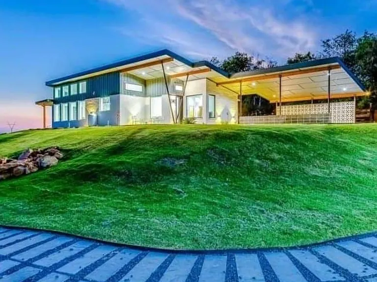 245 Lake House Dr — Photo 4