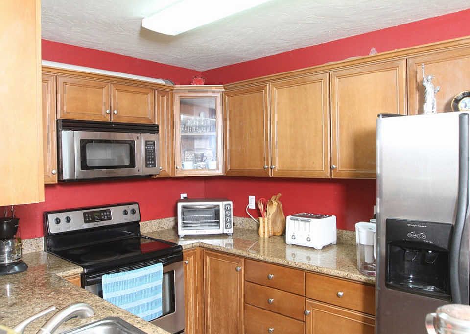 1st image of 792 Avocado Ave Unit 3