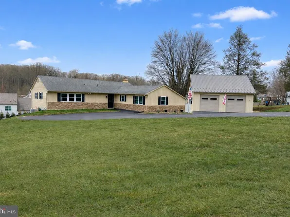 5 Jacqueline Dr, West Chester, PA 19382