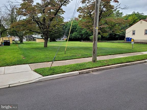 2nd image of 436 Wilbur Henry Dr