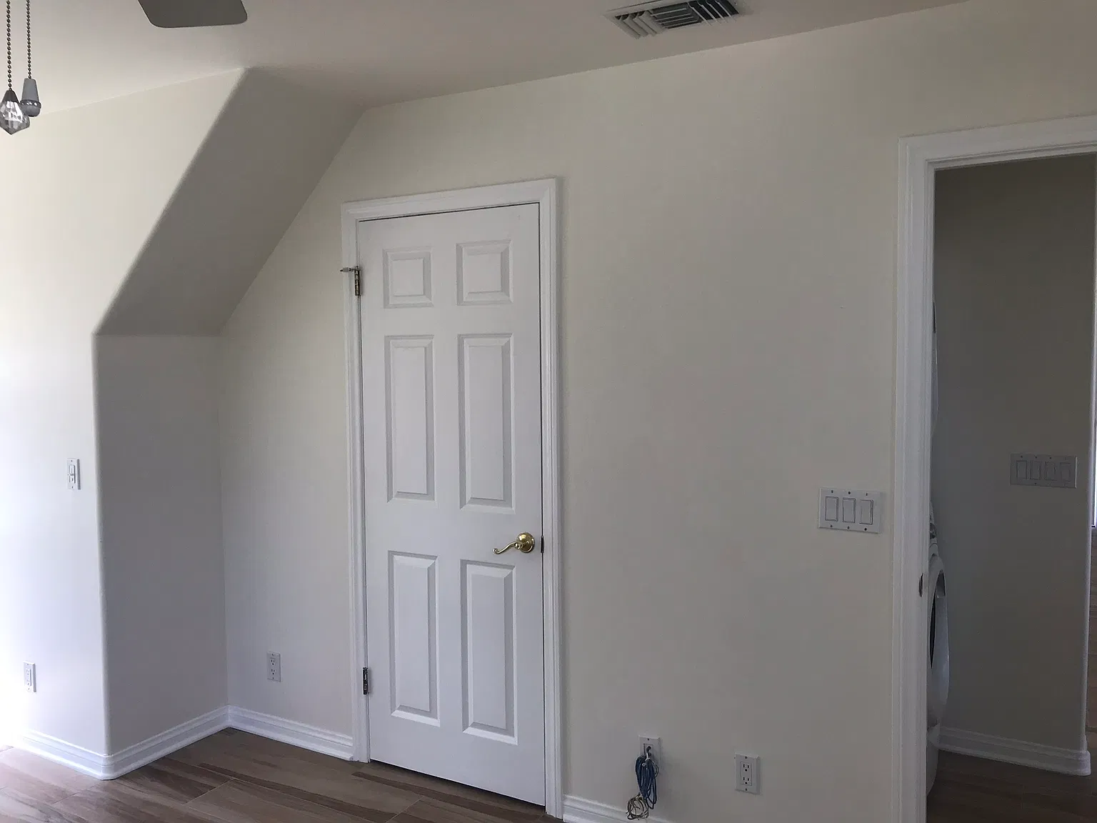 1 bed, 1000 sqft, $2,100 — Photo 3