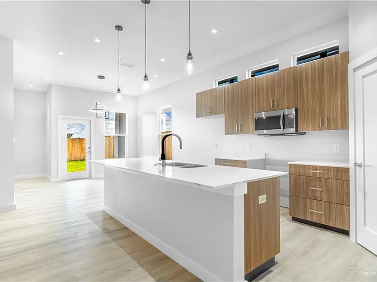 5220 W Northwood St — Photo 21