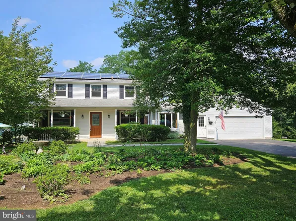 86 Glendale Rd, Exton, PA 19341