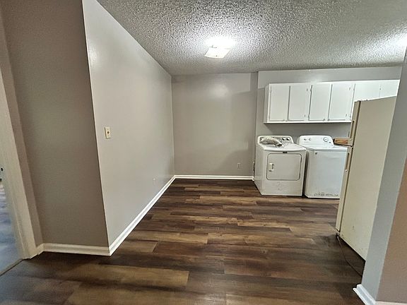 5th image of 2710 S Taft St #11589648
