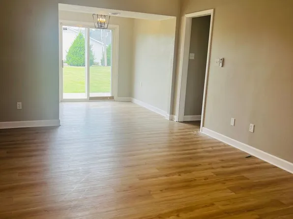 822 Windwood Dr, Junction City, KS