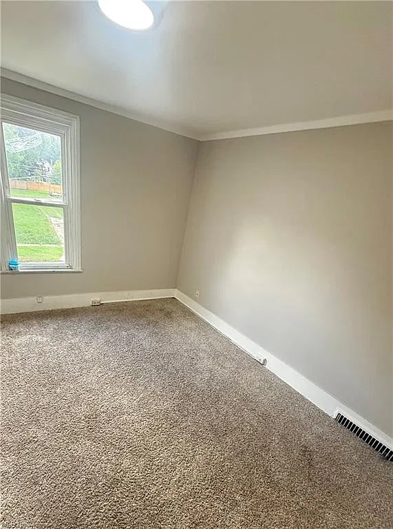 2 bed, 562 sqft, $975 — Photo 4