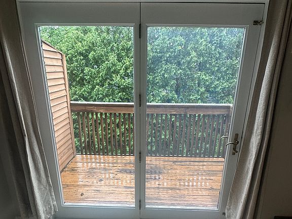 2nd image of 482 East St APT 18