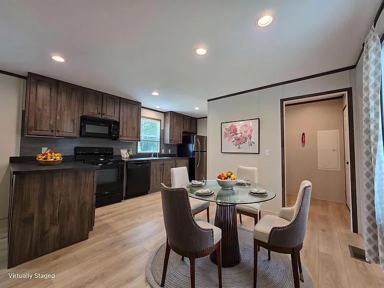 1440 W Plum St #164 — Photo 8