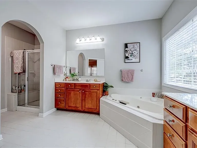 380 Simonton Crest Dr — Photo 27