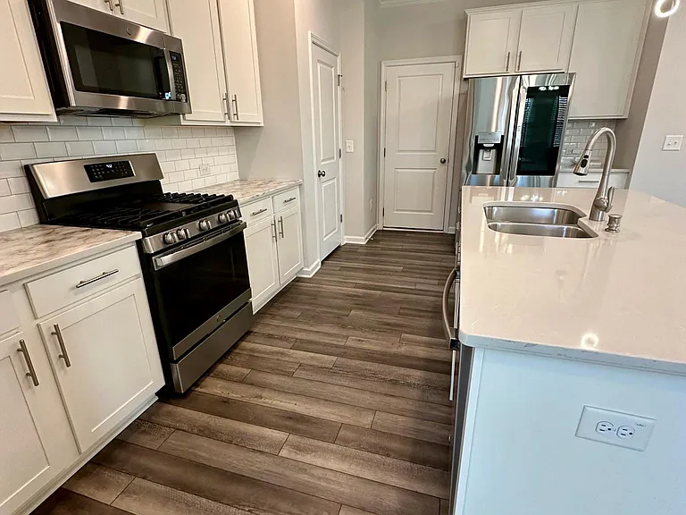 6608 Mezzo Ln — Photo 24