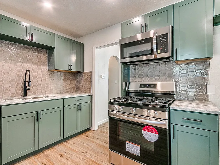 103 E Haddock St — Photo 11